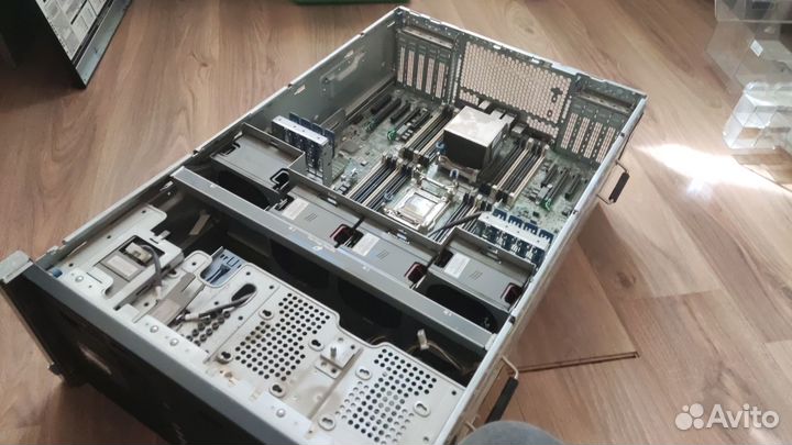 Сервер HP ProLiant ML350p G8