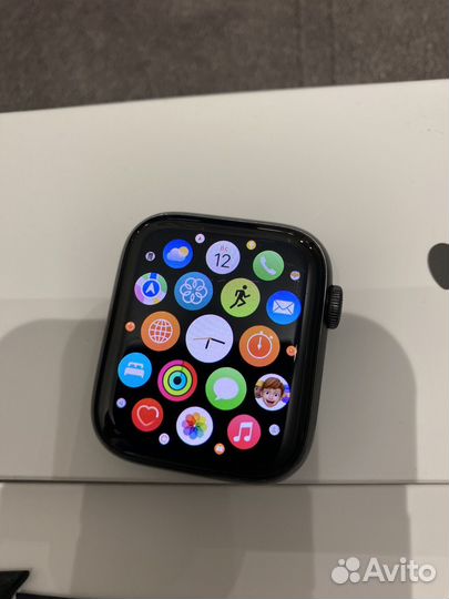 Часы apple watch se 44 mm