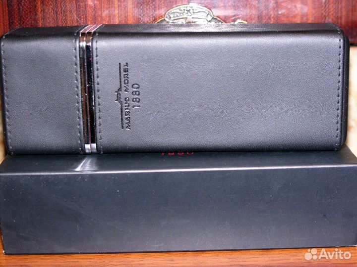 Футляры для очков