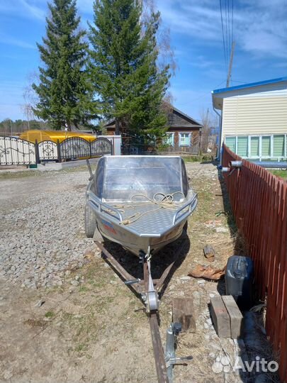 Продам лодку с мотором 30