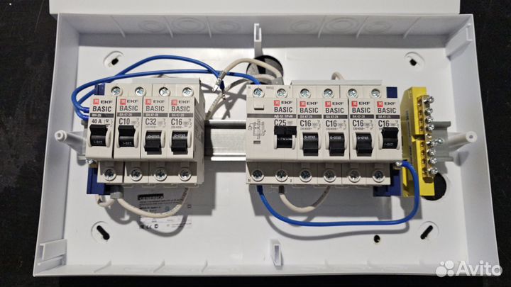 Однофазный щит в сборе
