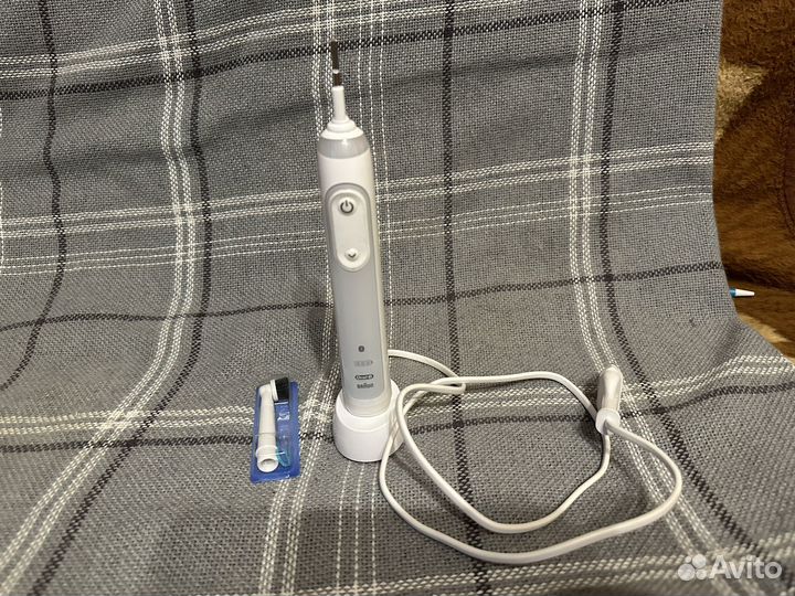 Электрическая зубная щетка oral b braun