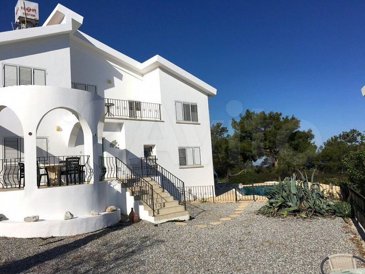 Дом 220 м² на участке 100 м² (Кипр)