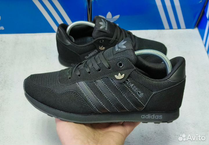 Кроссовки adidas classic