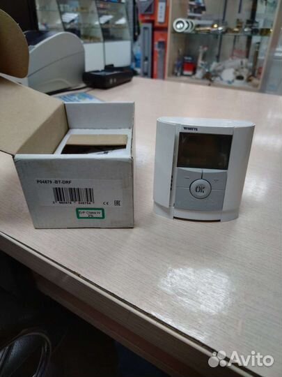 Комнатный радиотермостат электронный с ЖК-дисплеем