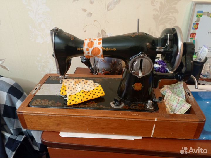 Швейная машина подольск ручная