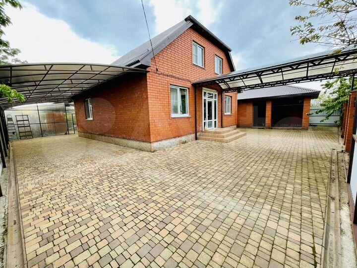 Дом 153,6 м² на участке 5,2 сот.