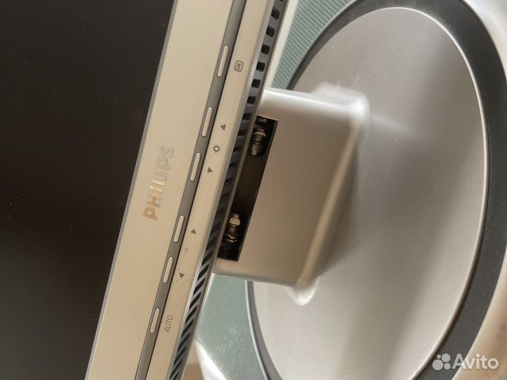 Монитор Philips