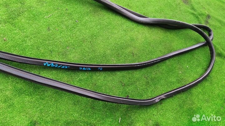 Уплотнители дверей пара передние Volkswagen