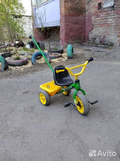 Детский трёхколесный велосипед