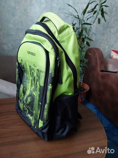 Школьный рюкзак