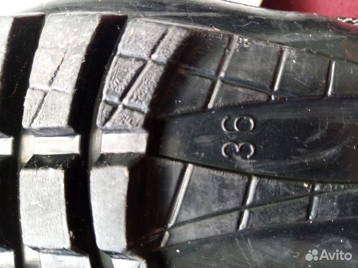 Лыжные ботинки