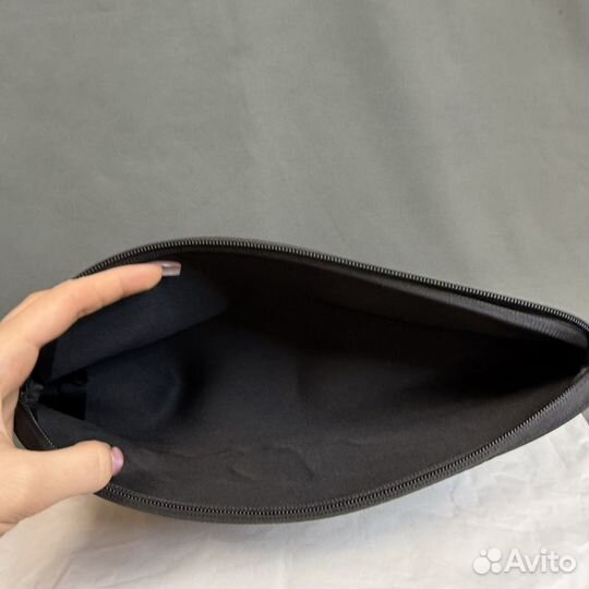 Косметичка Skims