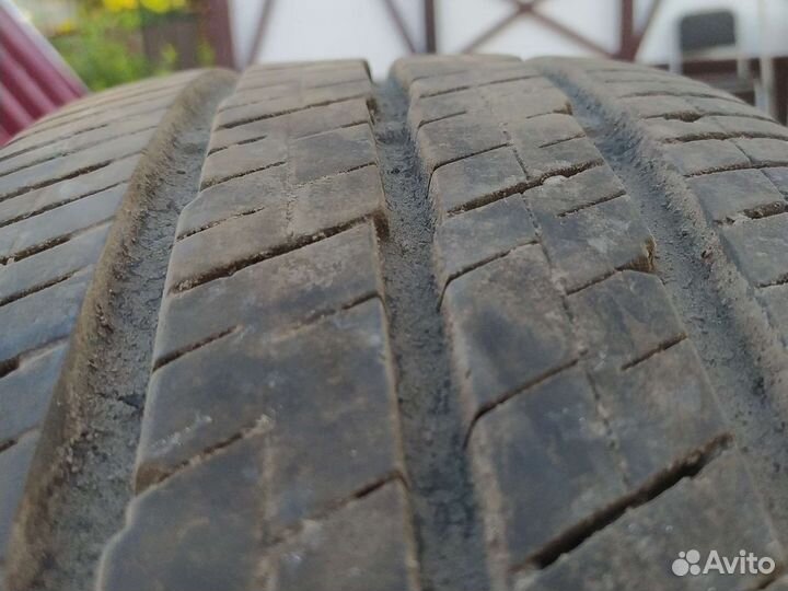 Continental Vanco 2 215/65 R16