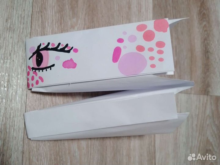 Дракон на руку из бумаги соими руками