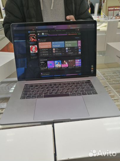 Ноутбук Apple MacBook Pro (15-inch, 2018)