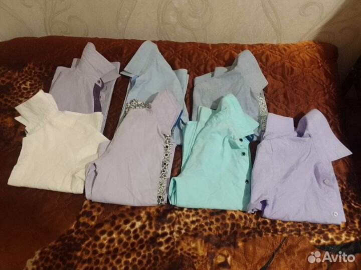 Жилетки, рубашки,брюки,галстуки отдам пакетом