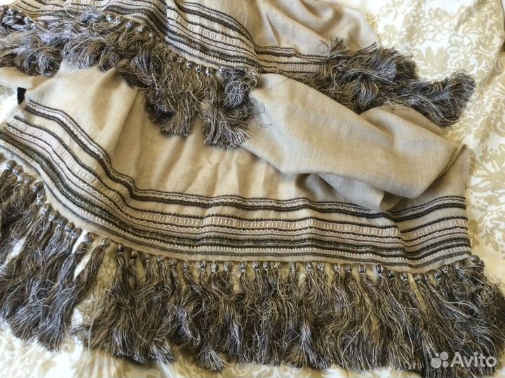 Salvatore ferragamo платок палантин новый кашемир