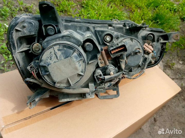 Фара передняя левая mitsubishi lancer 10