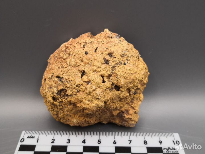 Альбит, дымчатый кварц, шерл