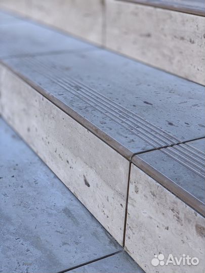 Резка плитки и керамогранита, резка под 45