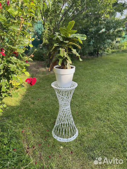 Подставка для цветов напольная