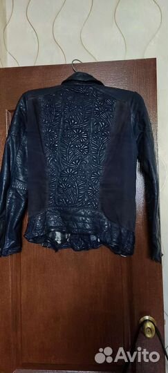 Льняная скатерть, пальто, куртка, блузки