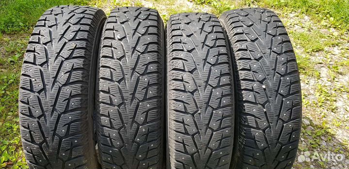 Yokohama Ice Guard IG55 215/70 R16