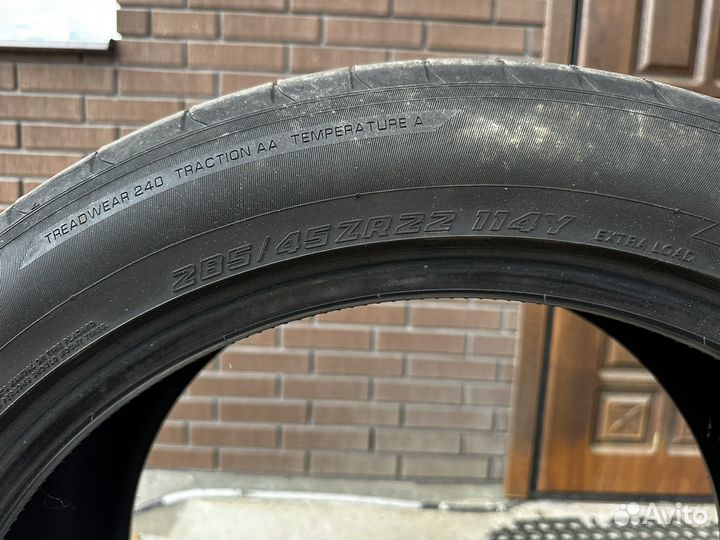 Yokohama Advan Sport V107 285/45 R22 114