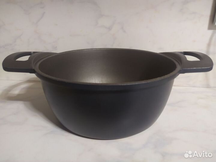 Казан,объем 3,8л,без крышки