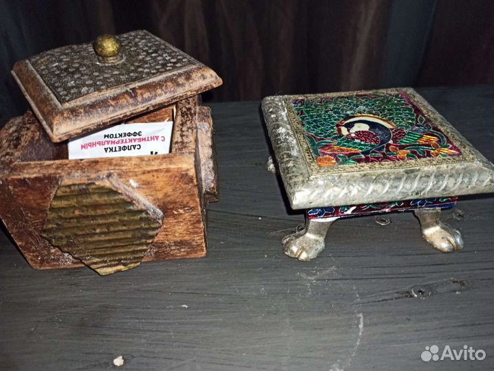 Статуэтка, подсвечник, шкатулка