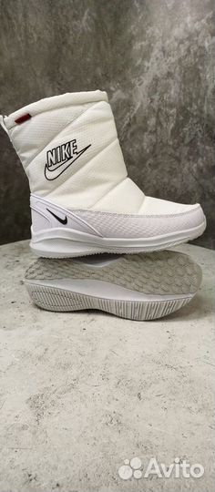 Дутики Nike белые