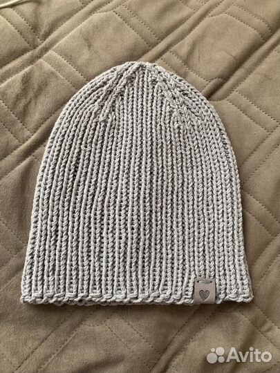 Шапка женская вязаная