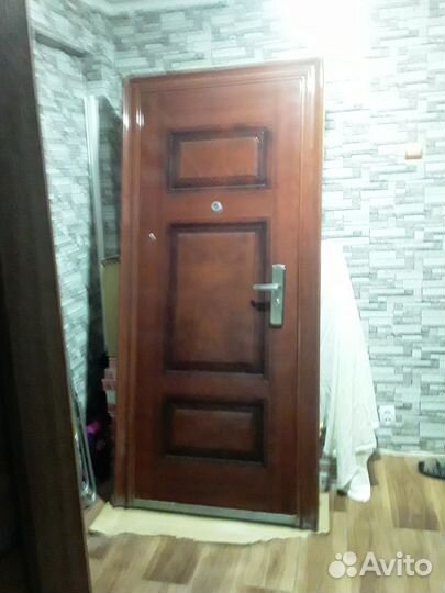 Продам входную дверь бу