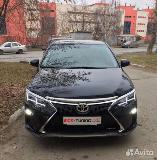 Бампер на Toyota Camry в стиле Lexus