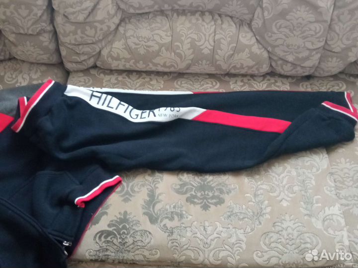 Спортивный костюм