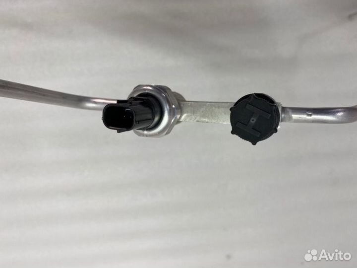 Трубка кондиционера заправочная Toyota Camry