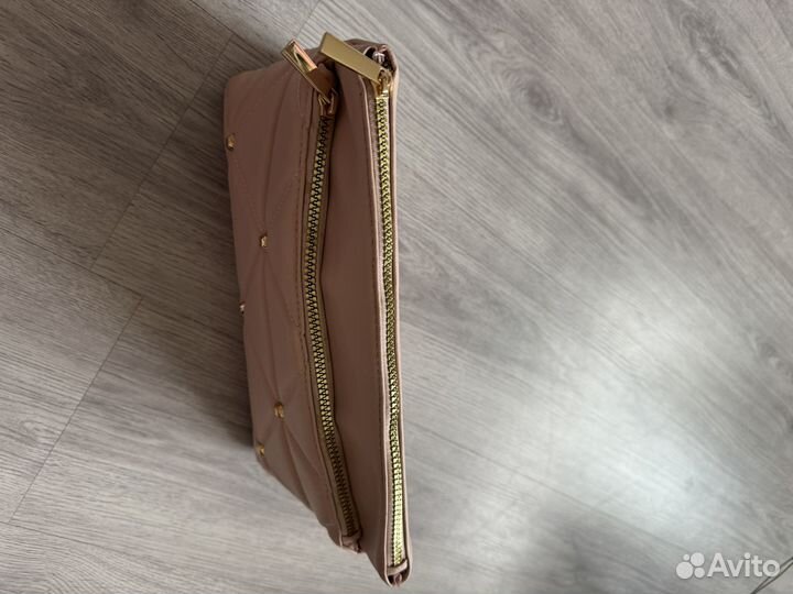 Женские вещи пакетом сумочка в подарок