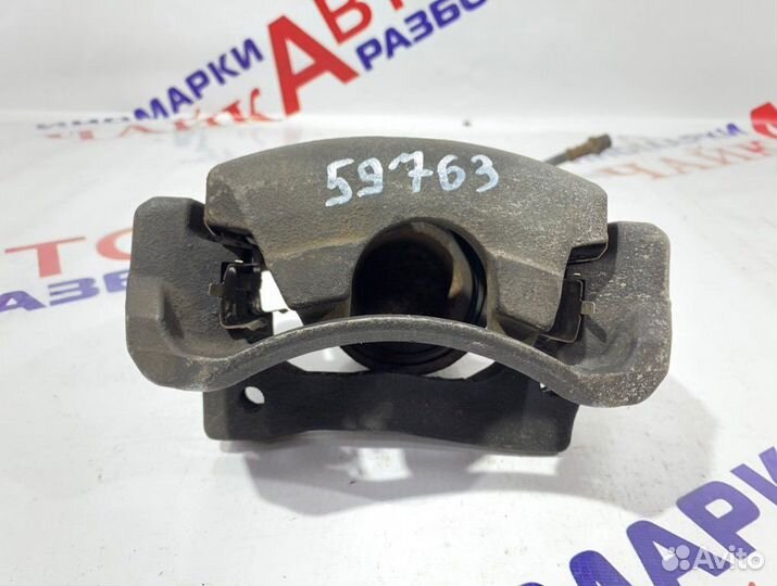 Суппорт тормозной передний правый Toyota Mark 2