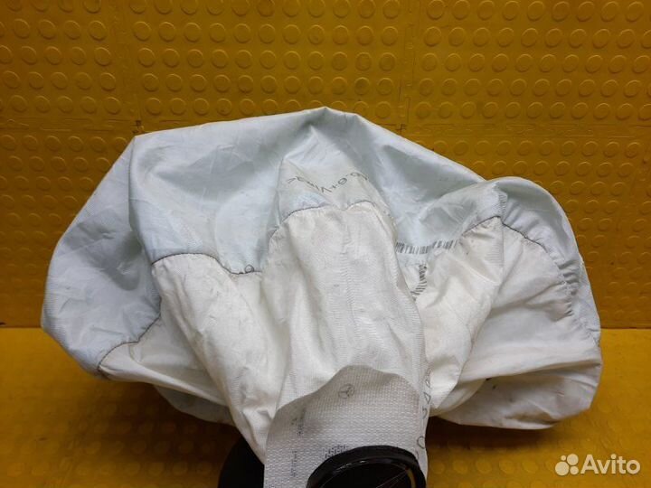 Подушка безопасности в рулевое колесо