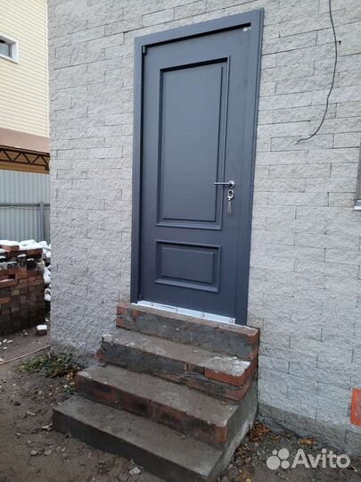 Дверь входная металлическая