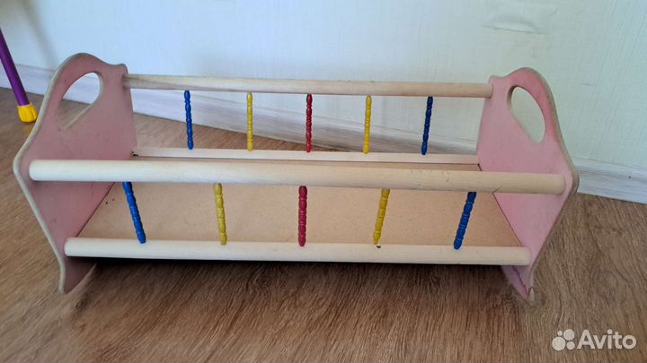 Деревянная кроватка для кукол