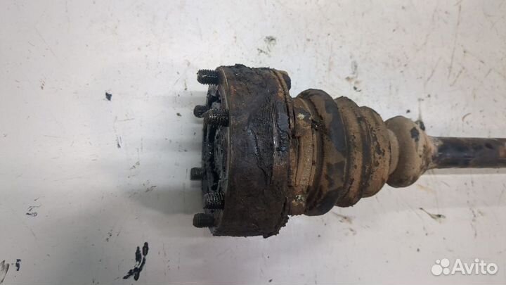 Полуось правая передняя Volkswagen Passat 5