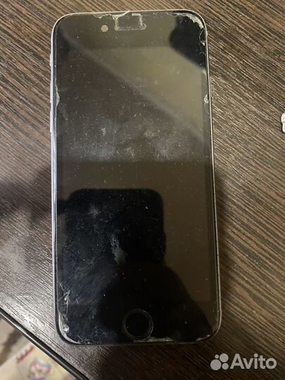 Телефон iPhone 6s