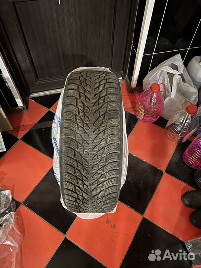 Nokian Tyres Hakkapeliitta R3 215/55 R17 98