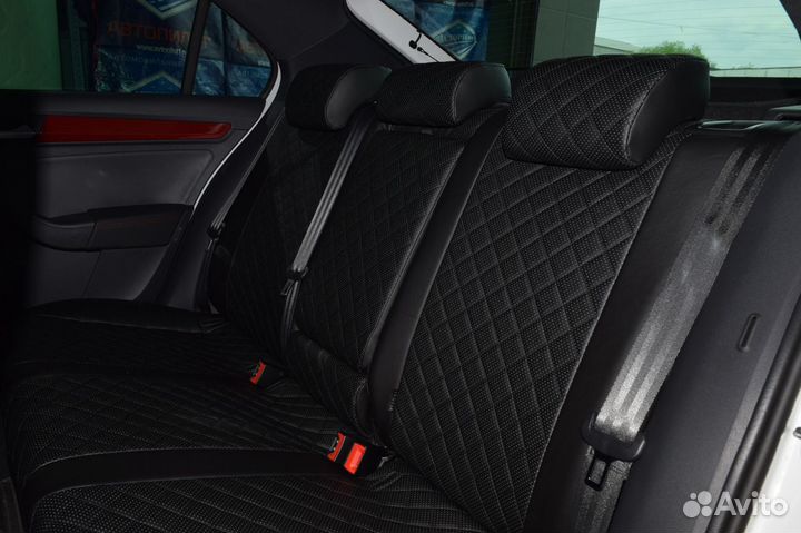 Автомобильные Чехлы Черные Ромб с Красной строчкой