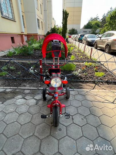 Трехколесный велосипед