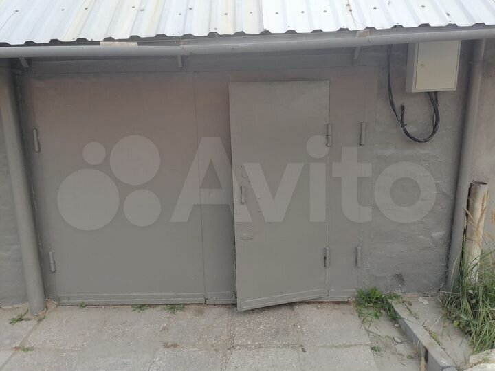 Гараж, > 30 м²