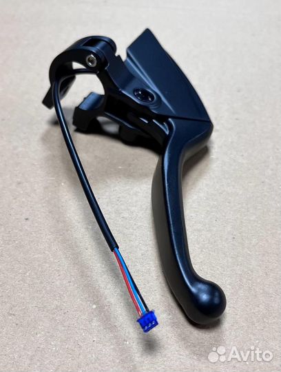 Тормоз (правый) Ninebot для KickScooter Max2.3