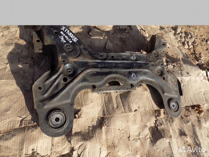 Балка подмоторная Octavia 1997-2000